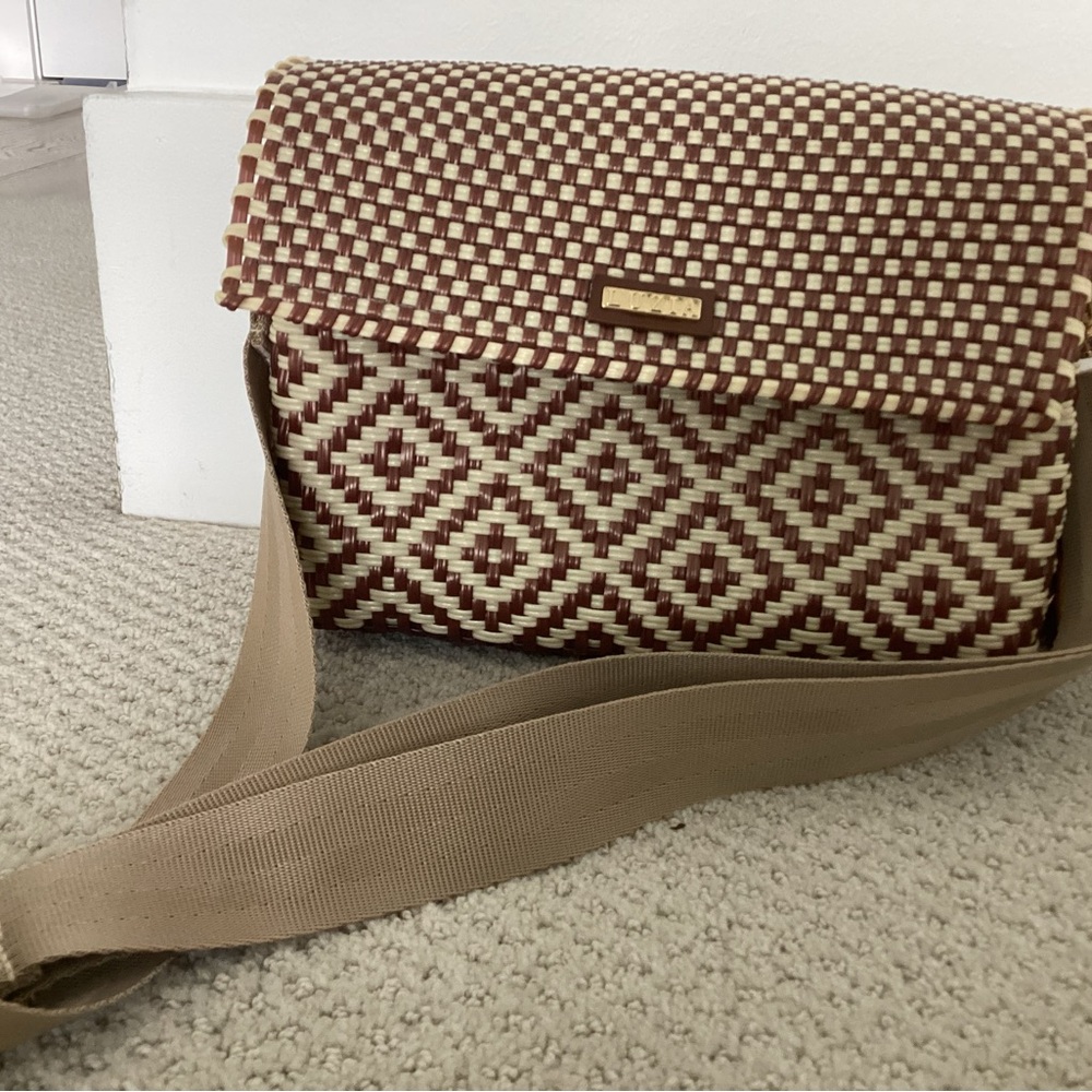 Woven Crossbody Bag in Cream and Brown - Unbranded